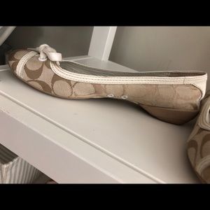 ❗️SOLD ❗️Coach Flats